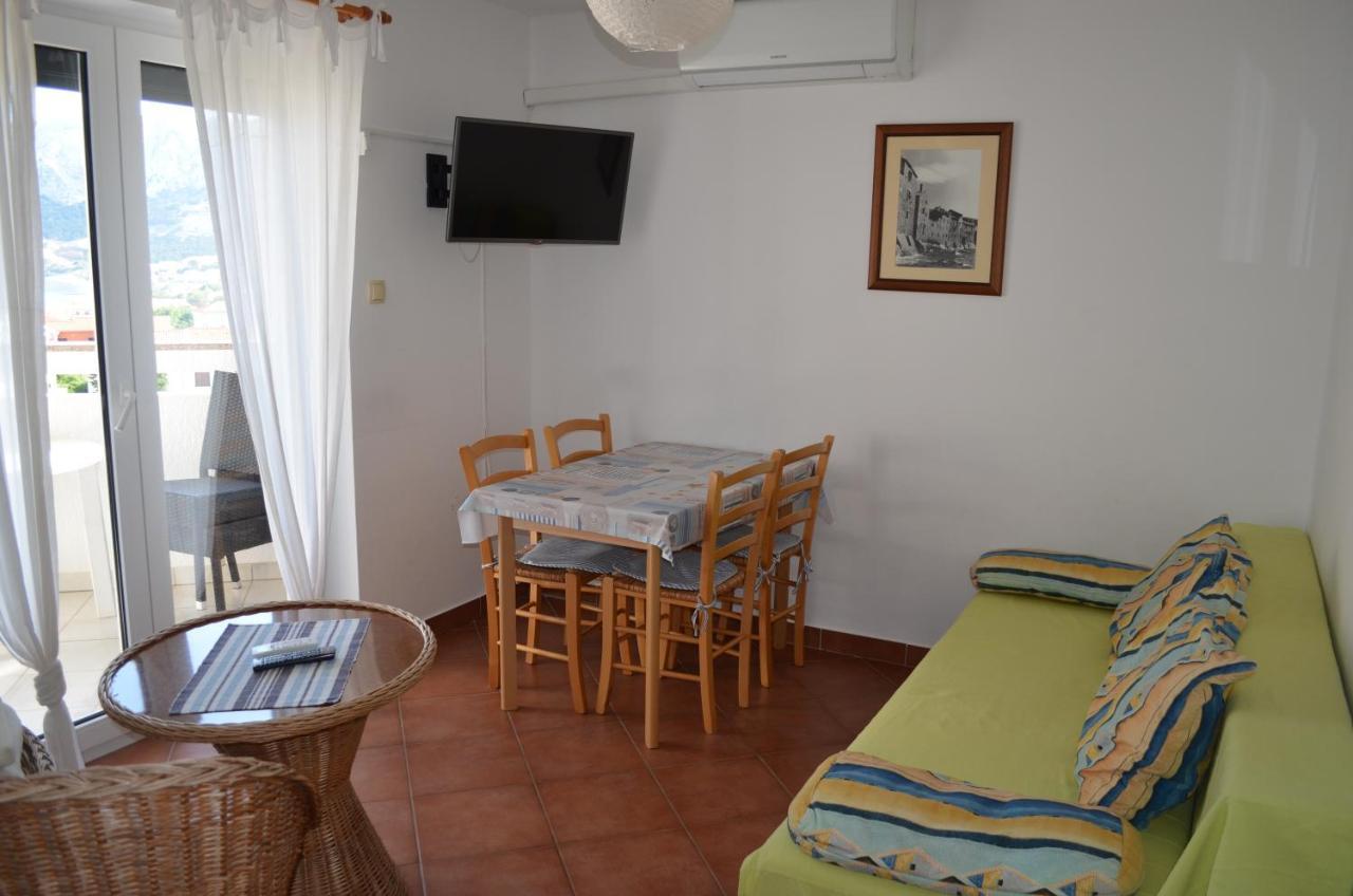 Apartments Leticia I バスカ エクステリア 写真